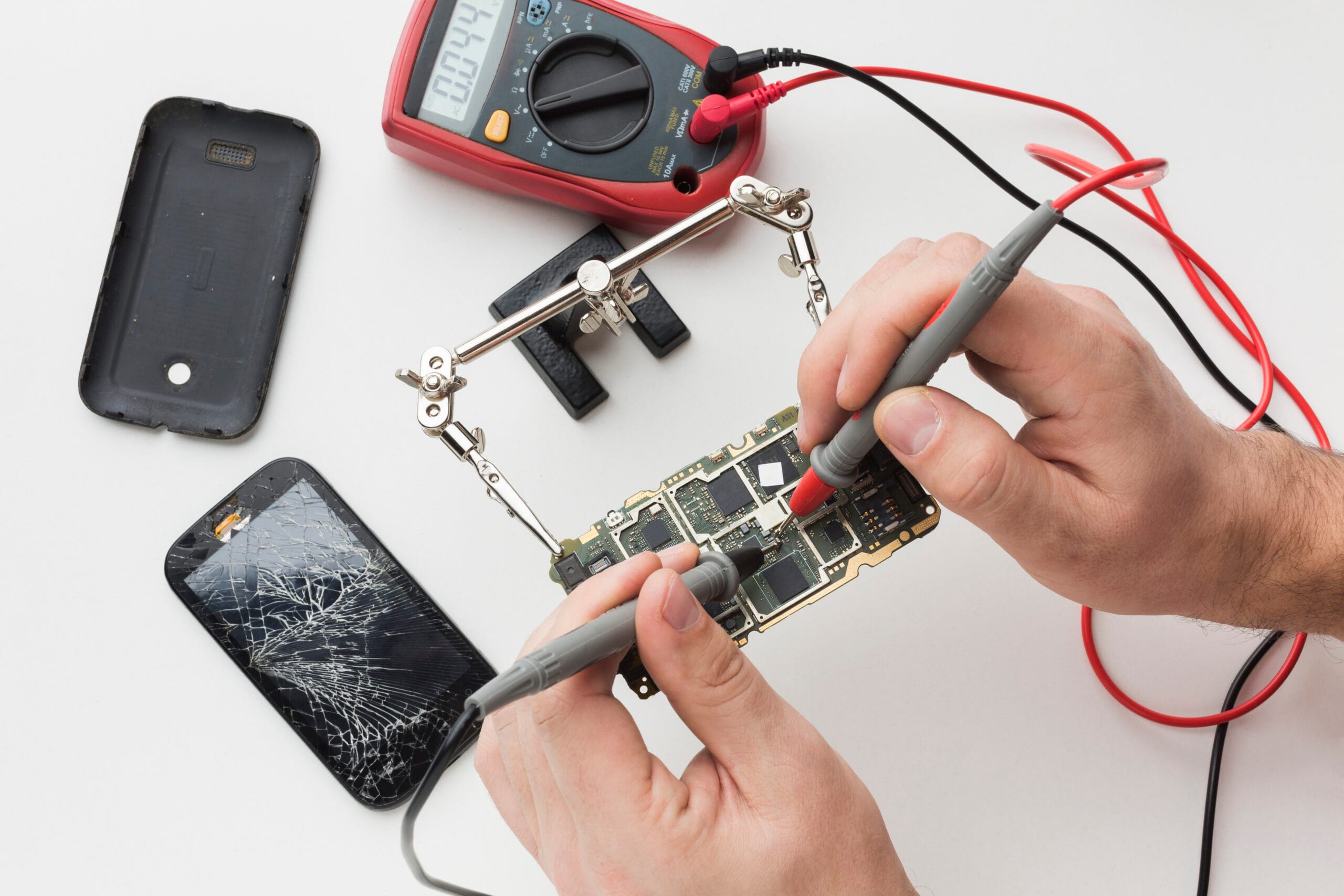 Beware of Fake Screens! Choose Trusted iPhone Screen Replacement in Dubai