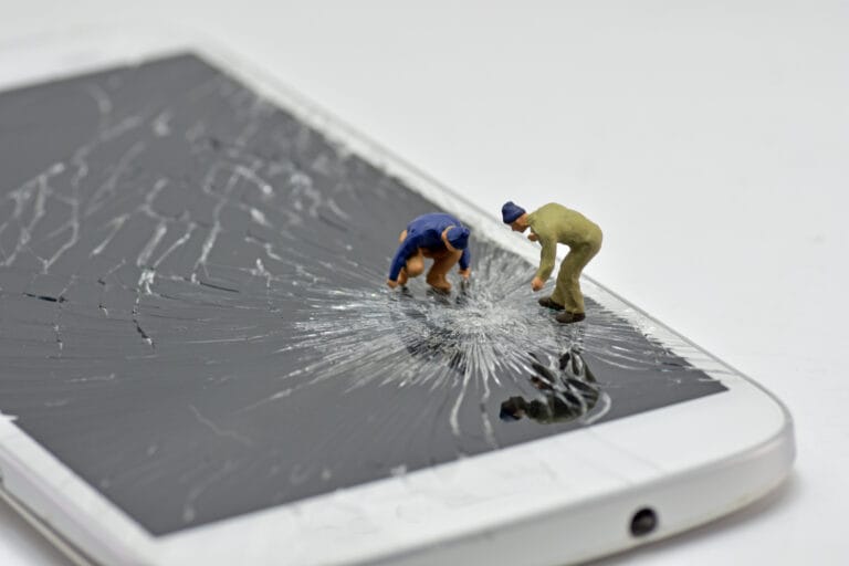 iPhone Screen Replacement in Dubai